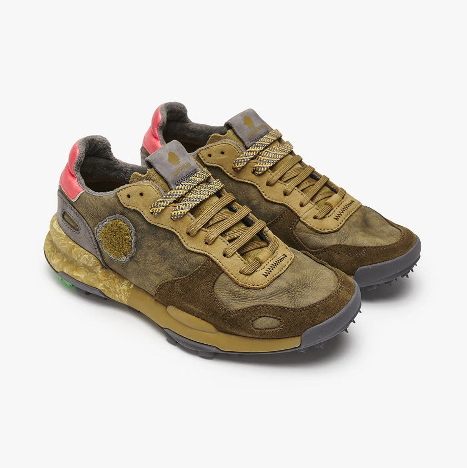 green everyday sneakers in soft, comfortable and resistant leather