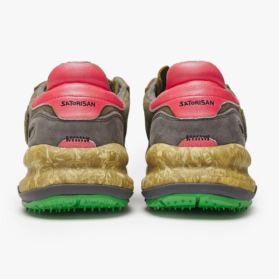 green everyday sneakers in soft, comfortable and resistant leather