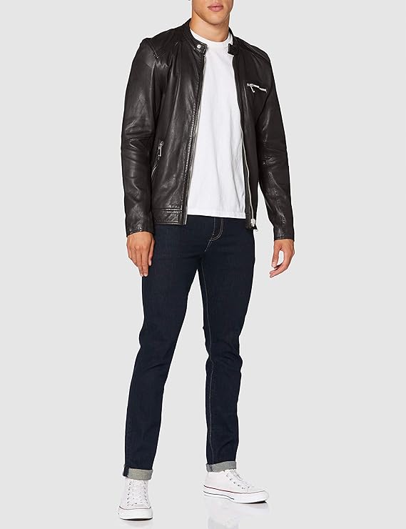 giacca in pelle classica 2 tasche laterali e una sul petto con zip, chiusura con bottone sul colletto